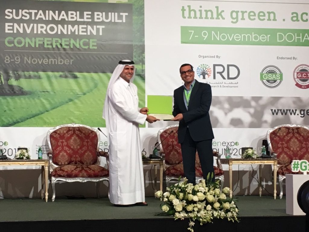 Diaa El-Masry receiving sustainability award